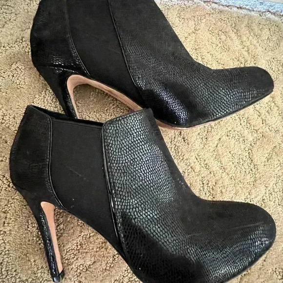 Whbm White House black market Cannes lizard embossed stiletto bootie 6.5 boots - Picture 12 of 16